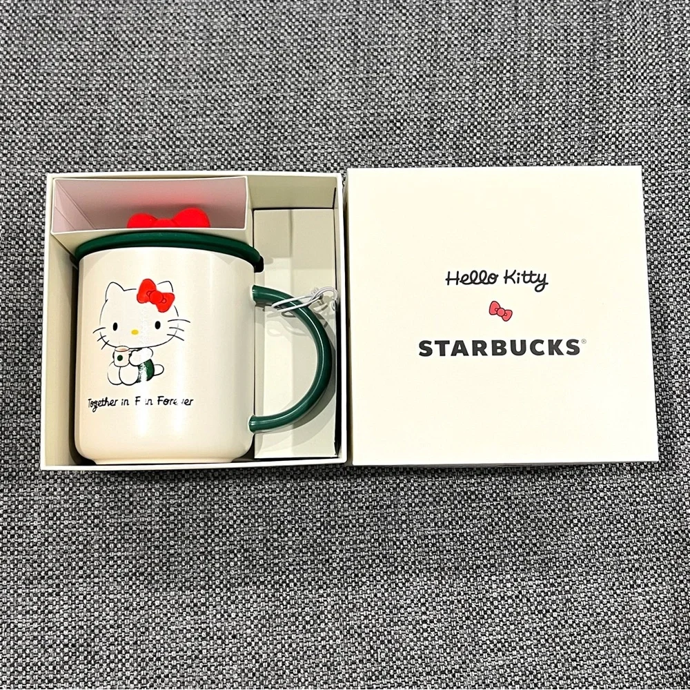 Starbucks hello kitty